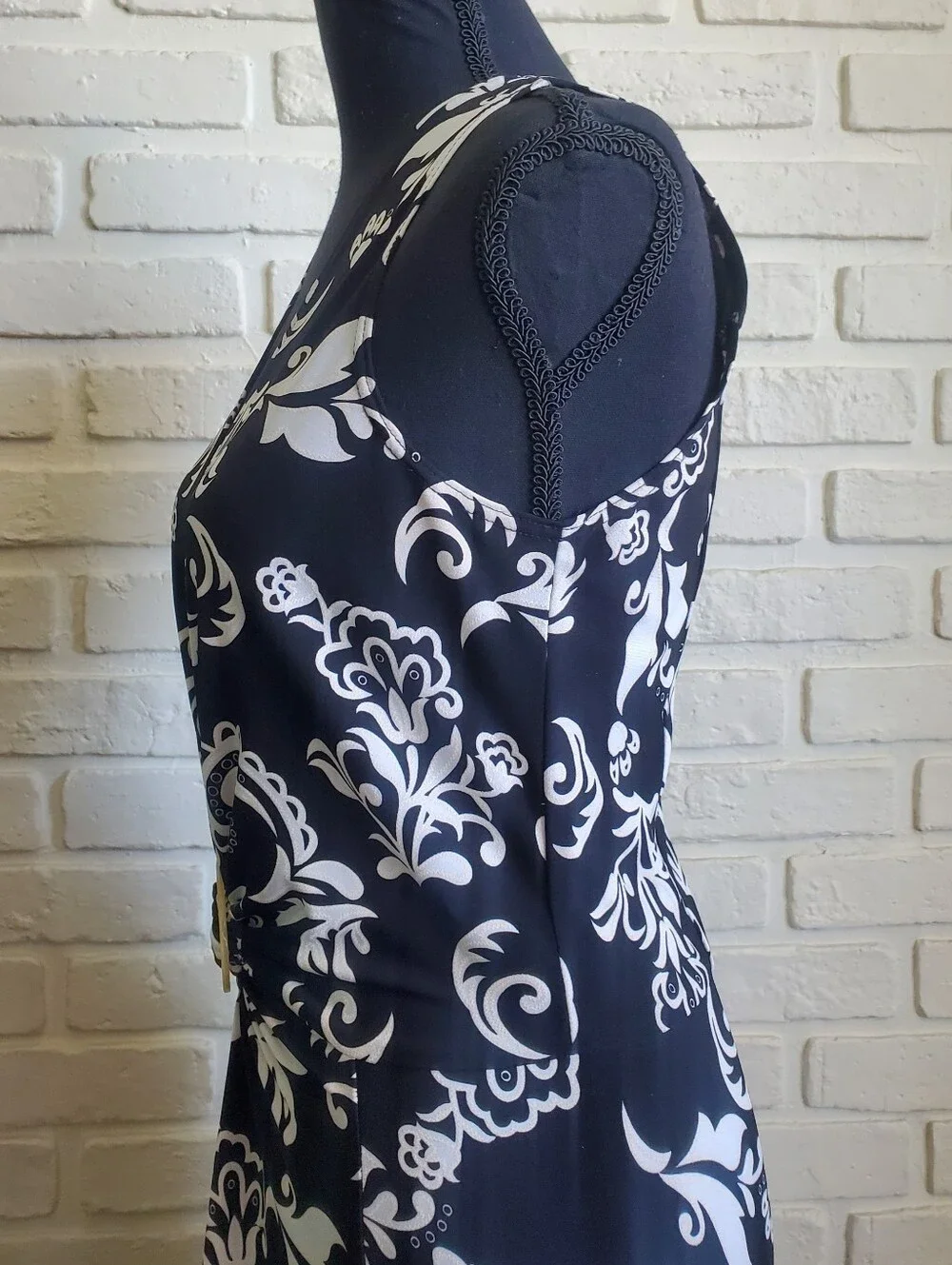 Joseph Ribkoff Floral Paisley Ring Buckle Dress Black White Flowy Ruffle Hem - Picture 12 of 15